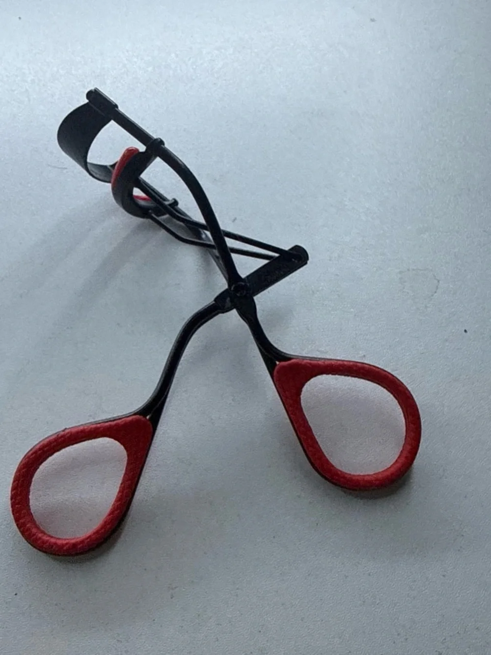 ELF Black Eyelash Curler with Red Grip Handles